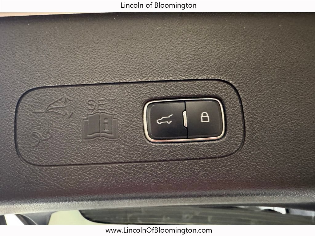 Certified 2025 Lincoln Aviator Reserve w/ Illumination Package AWD/4WD image 28