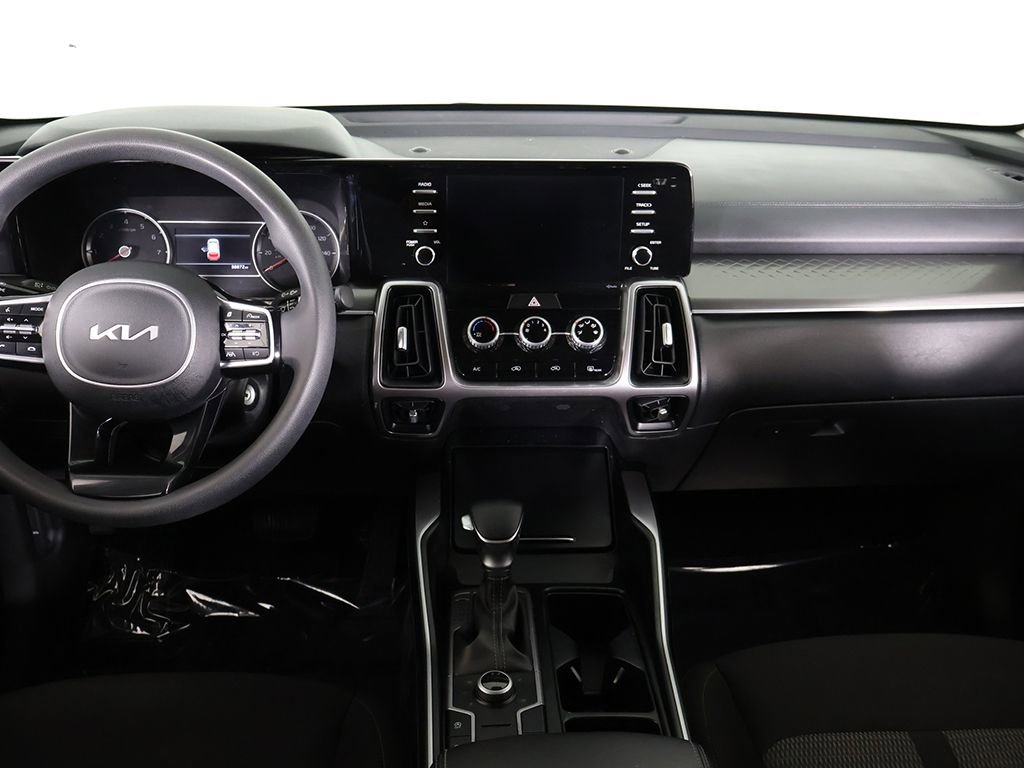 Used 2023 Kia Sorento LX image 36