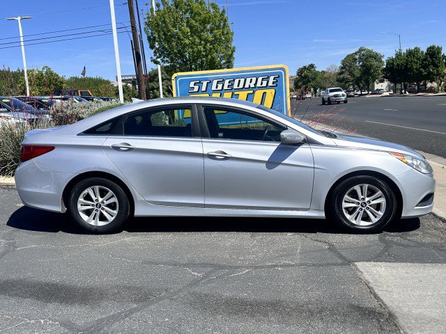 Used 2014 Hyundai Sonata GLS w/ Popular Equipment Group 2 FWD image 2