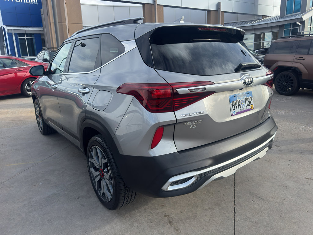 Used 2021 Kia Seltos SX w/ SX Sunroof Package image 4