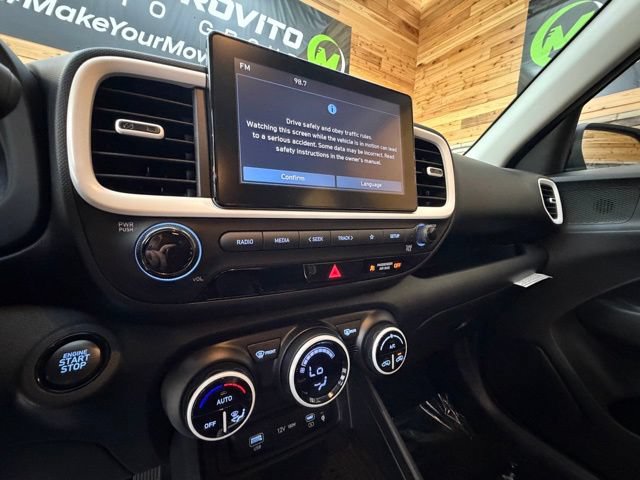 Used 2026 Hyundai Venue SEL FWD image 21