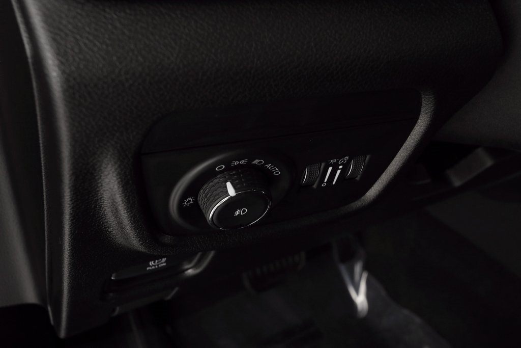 Certified 2022 Jeep Grand Cherokee Limited image 23