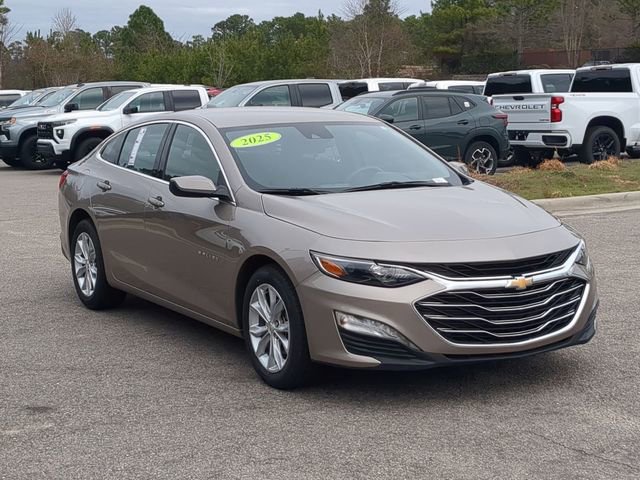Used 2025 Chevrolet Malibu LT image 2