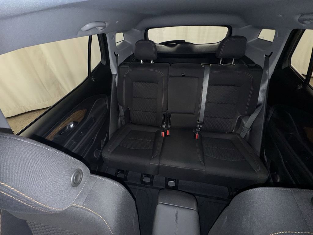 Used 2021 GMC Terrain SLE w/ Elevation Edition image 28