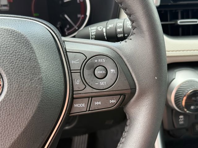 Used 2025 Toyota RAV4 XLE Premium image 18