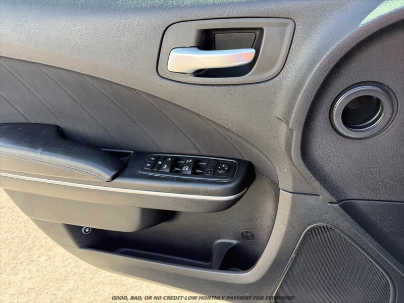 Used 2016 Dodge Charger R/T RWD image 23