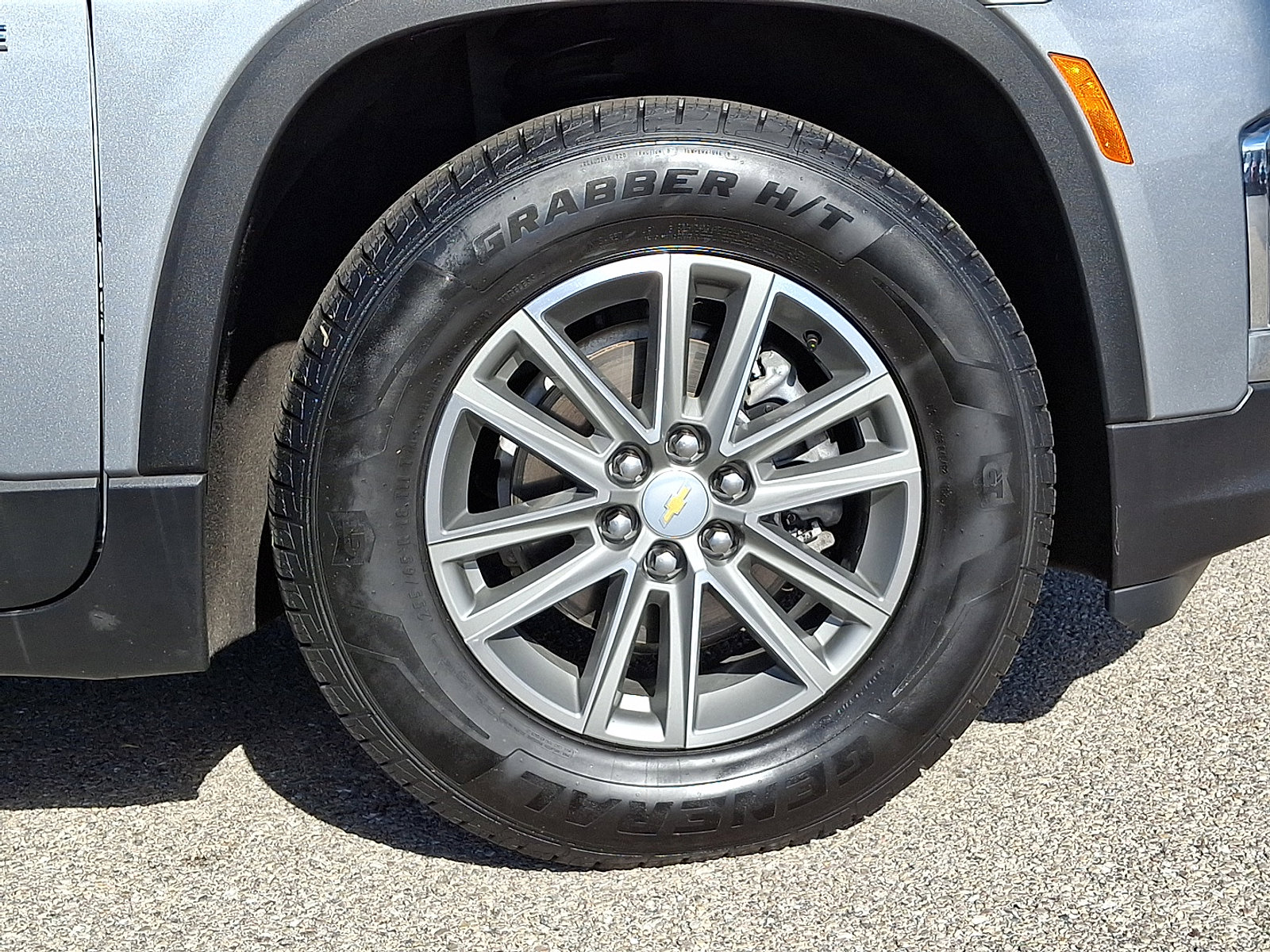 Certified 2023 Chevrolet Traverse LT w/ LPO, Floor Liner Package image 9