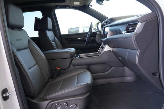 Used 2024 GMC Yukon Denali AWD/4WD image 10