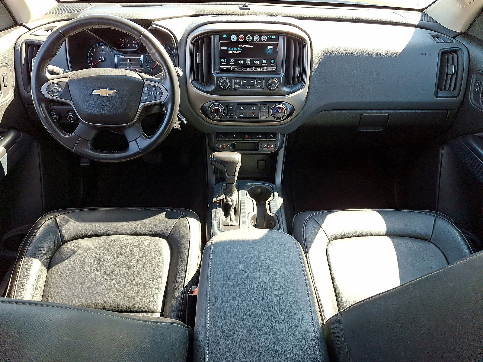 Used 2018 Chevrolet Colorado Z71 AWD/4WD image 10