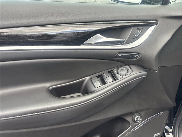 Used 2020 Buick Enclave Avenir w/ Avenir Technology Package AWD/4WD image 24
