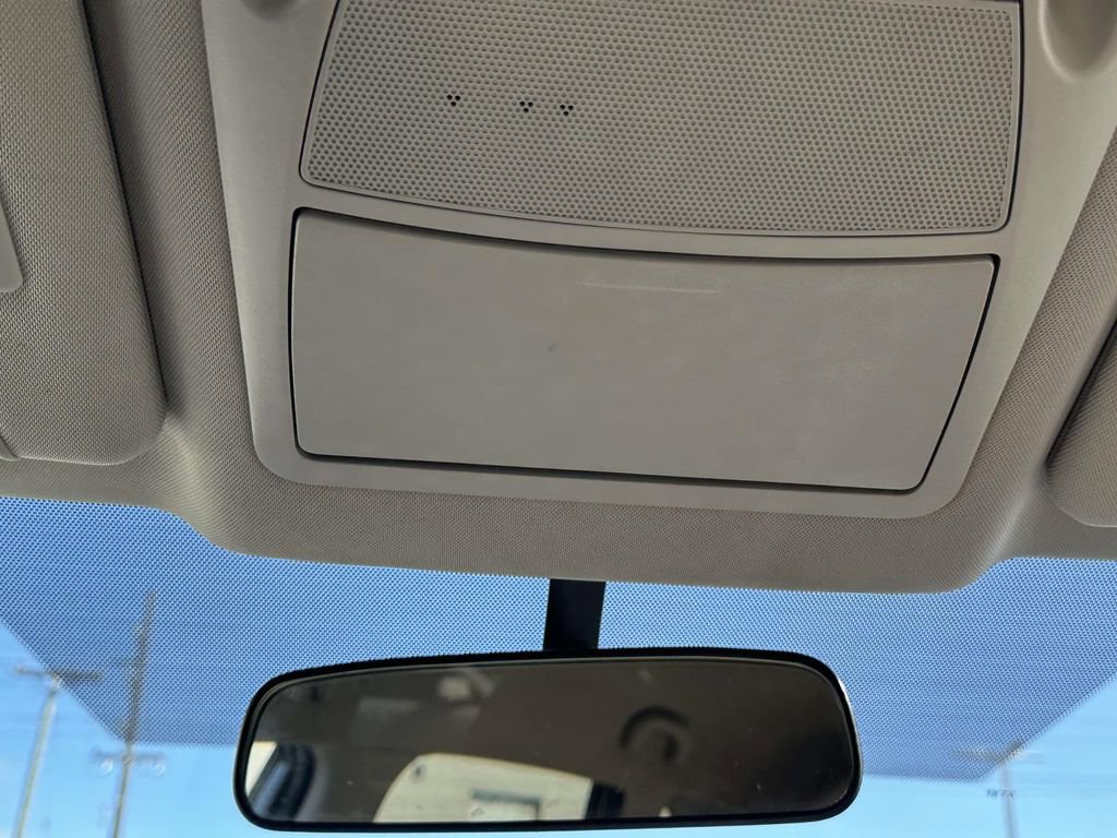 Used 2016 Nissan Rogue SV image 28