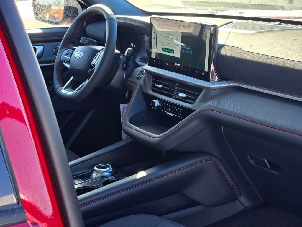 New 2026 Ford Explorer ST-Line w/ ST-Line Street Pack image 8