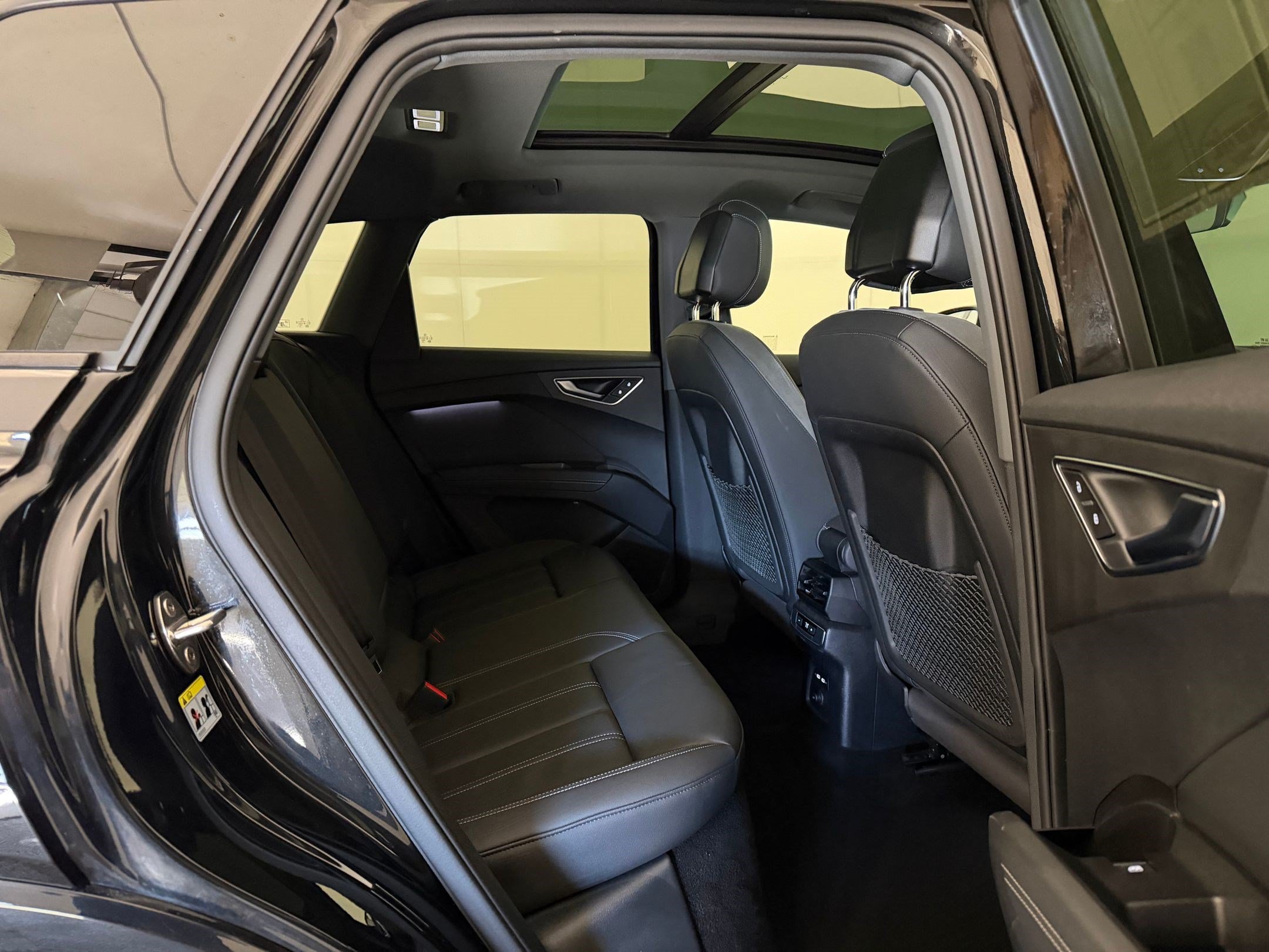 Certified 2025 Audi Q4 e-tron Premium w/ Convenience Package RWD image 29