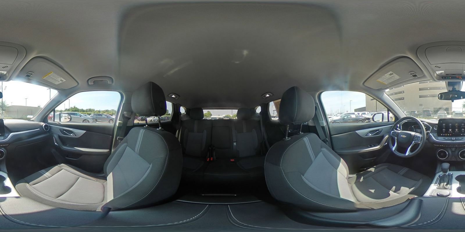 Used 2025 Chevrolet Blazer LT FWD image 43