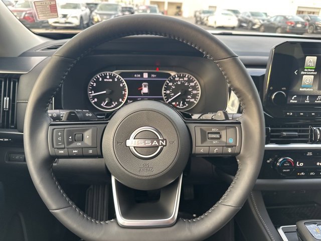 New 2025 Nissan Pathfinder SL image 15