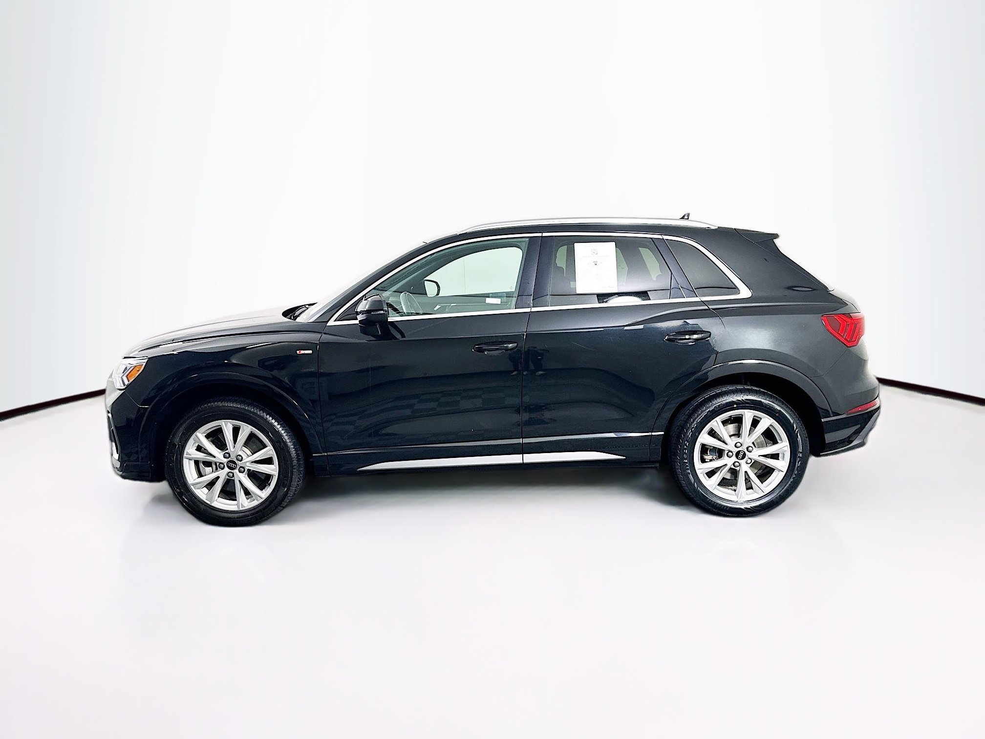 Used 2025 Audi Q3 2.0T Premium AWD/4WD image 4