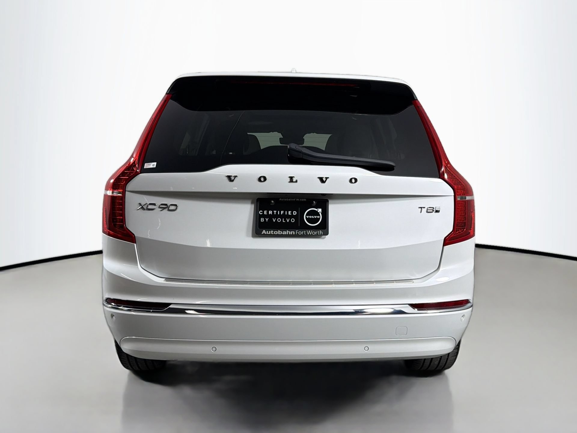 Certified 2025 Volvo XC90 T8 Plus w/ Protection Package Premier AWD/4WD image 7