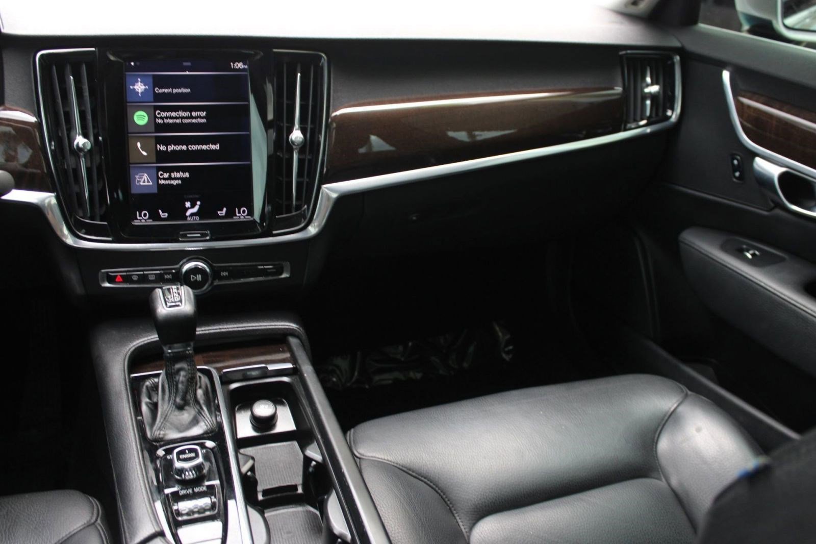 Used 2018 Volvo S90 T5 Momentum image 29