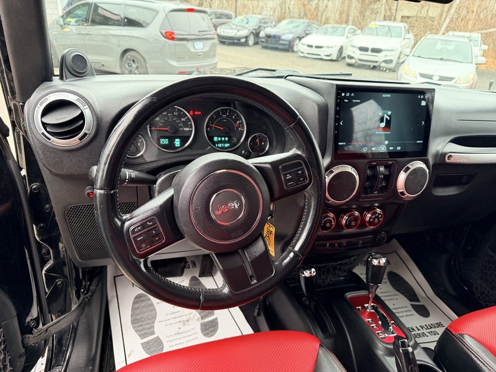 Used 2013 Jeep Wrangler Unlimited Sahara image 19