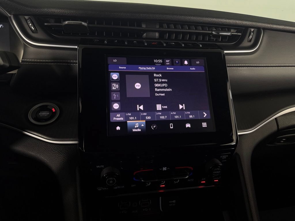 Certified 2025 Jeep Grand Cherokee Laredo X RWD image 20