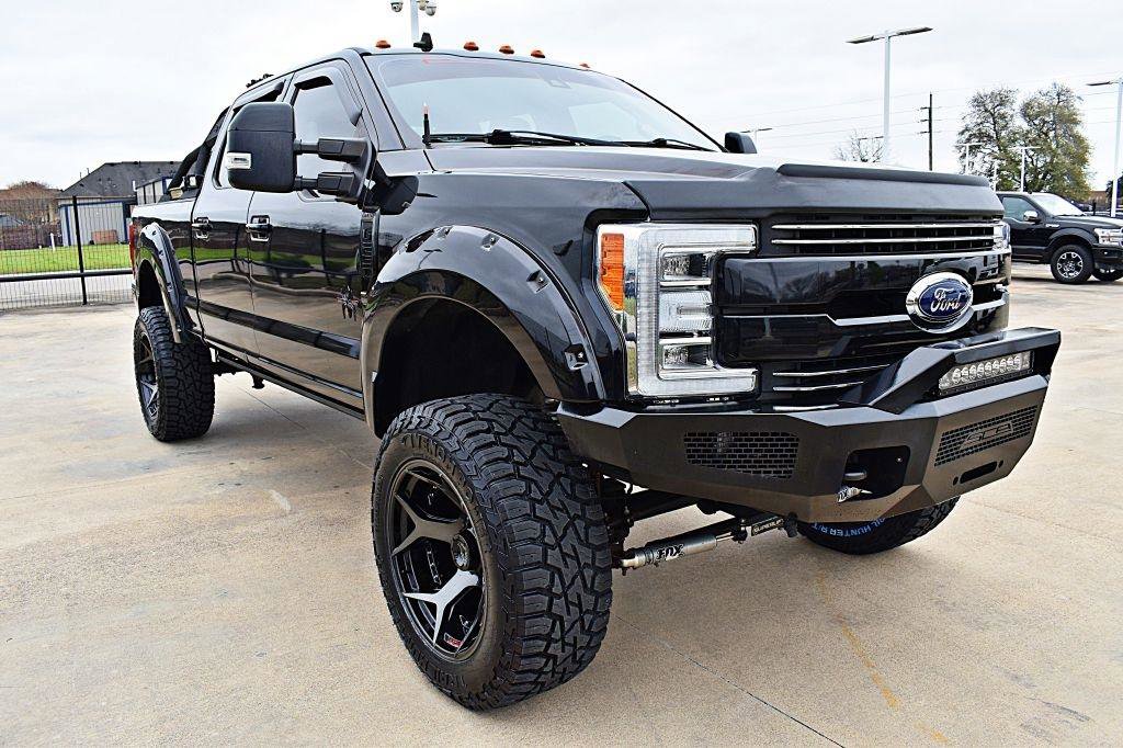 Used 2019 Ford F250 Lariat w/ Lariat Ultimate Package AWD/4WD image 16