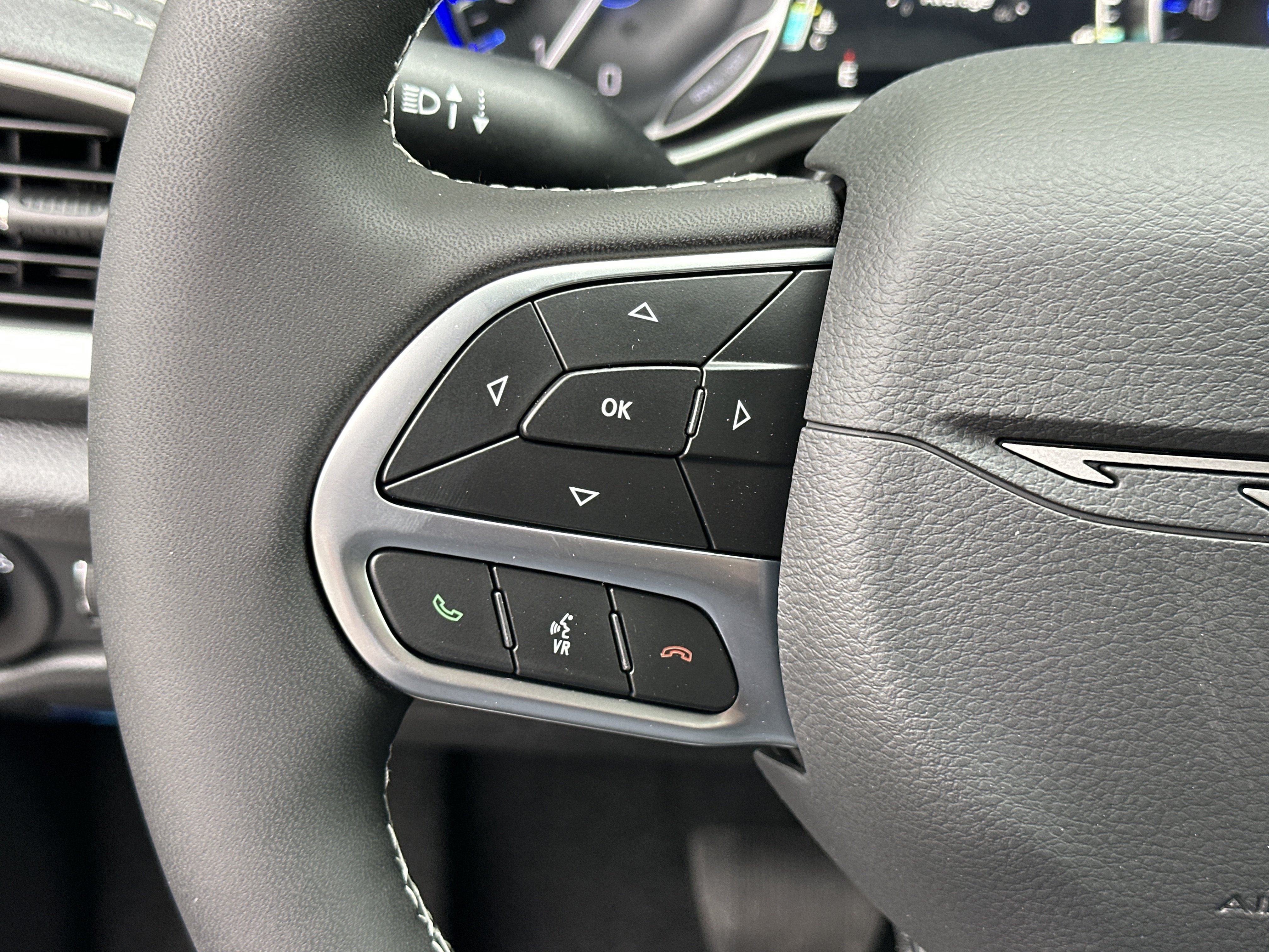 New 2027 Chrysler Pacifica Select FWD image 8
