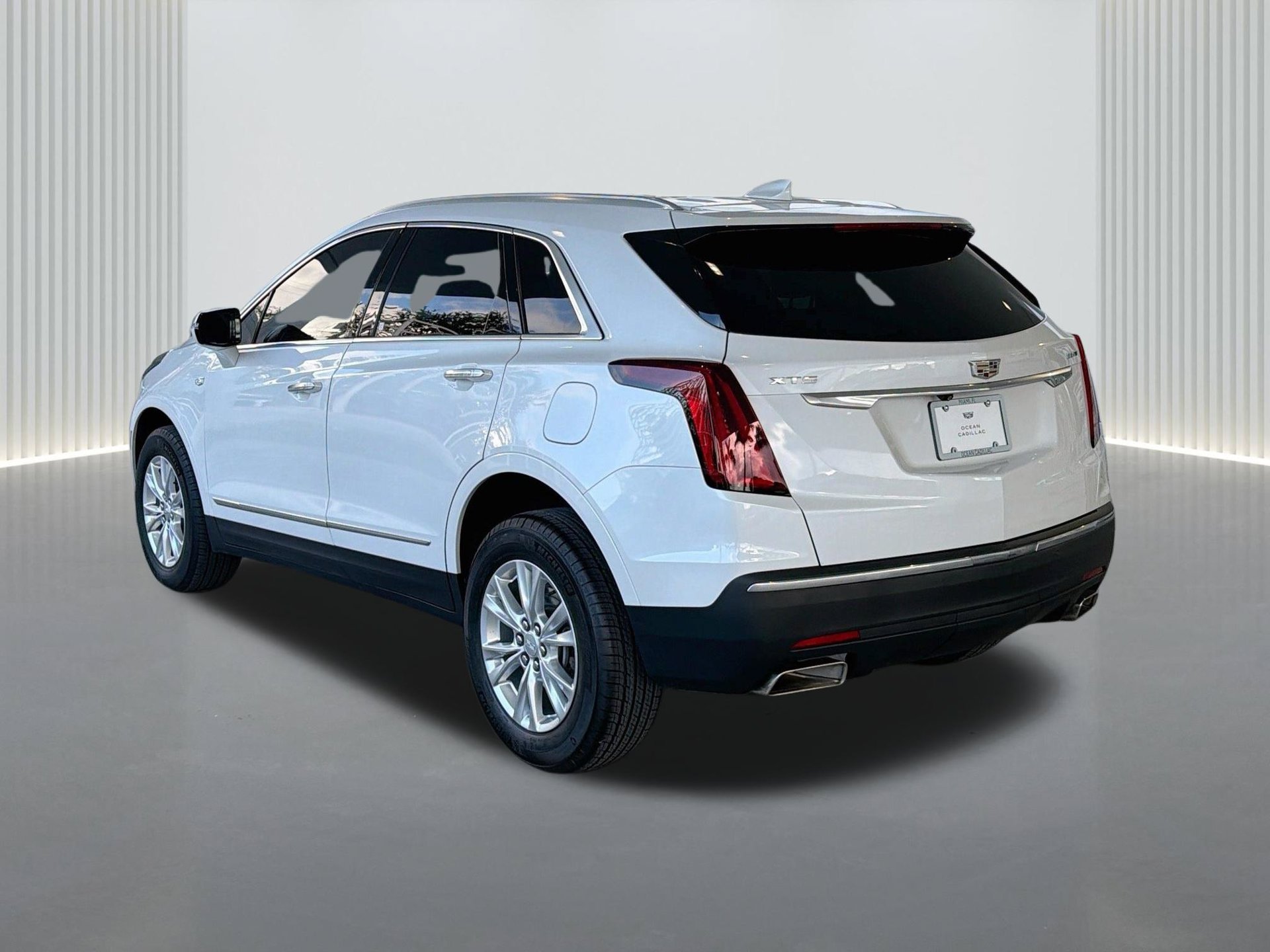 Certified 2023 Cadillac XT5 Luxury FWD image 3
