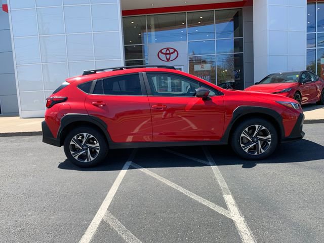 Used 2025 Subaru Crosstrek 2.0i Premium AWD/4WD image 2