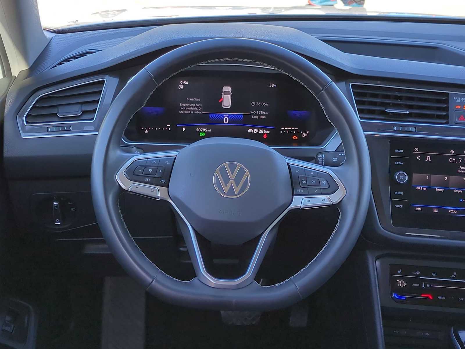 Used 2024 Volkswagen Tiguan SE image 11