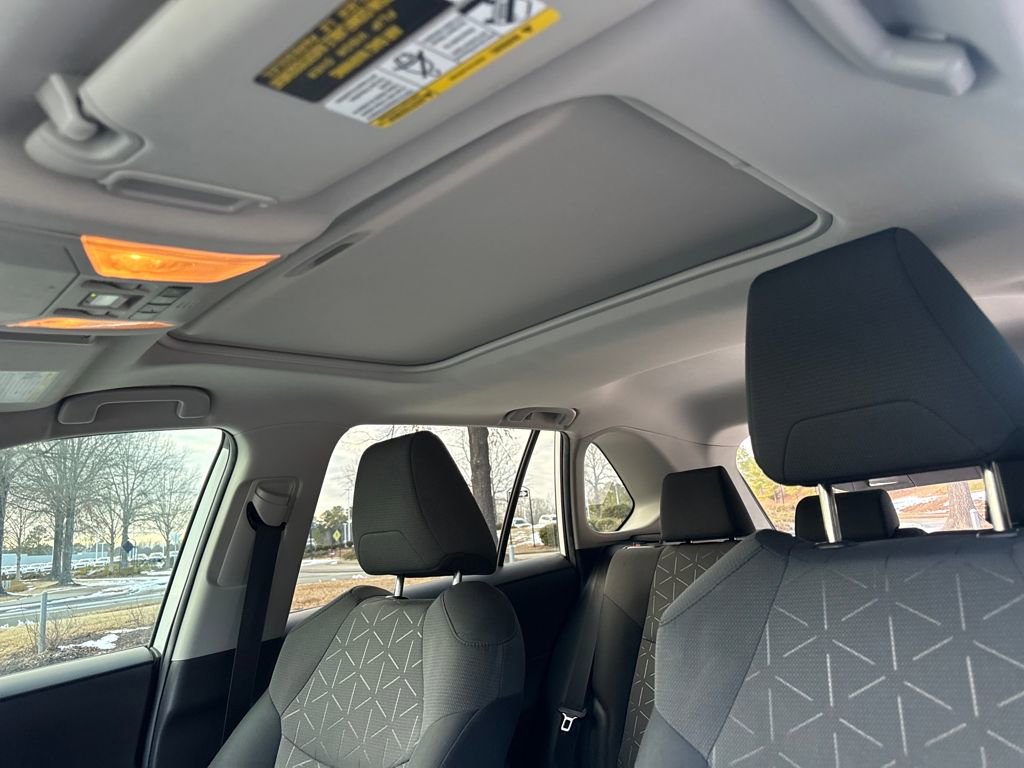 Used 2020 Toyota RAV4 XLE image 25