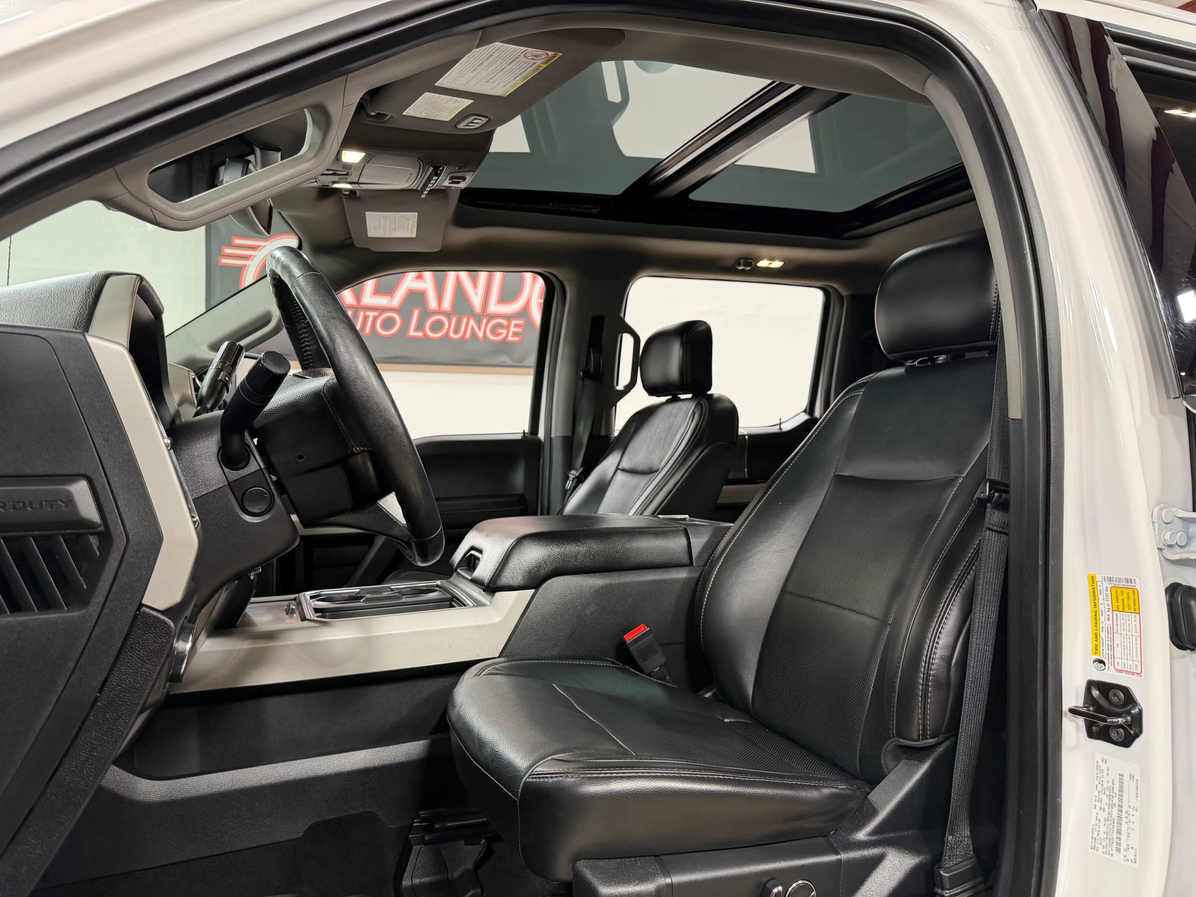 Used 2019 Ford F250 Lariat w/ Lariat Ultimate Package AWD/4WD image 13