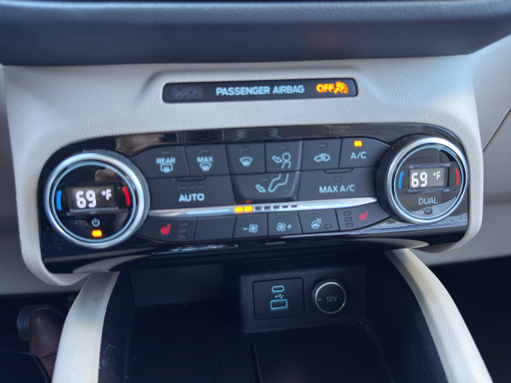 Used 2021 Ford Escape SEL image 16