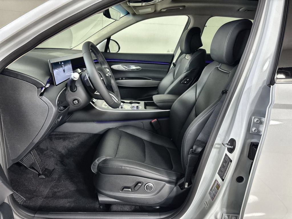 New 2026 Genesis GV70 2.5T Select AWD/4WD image 13