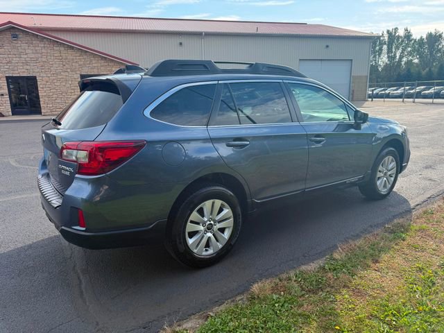 Used 2017 Subaru Outback 2.5i Premium image 4