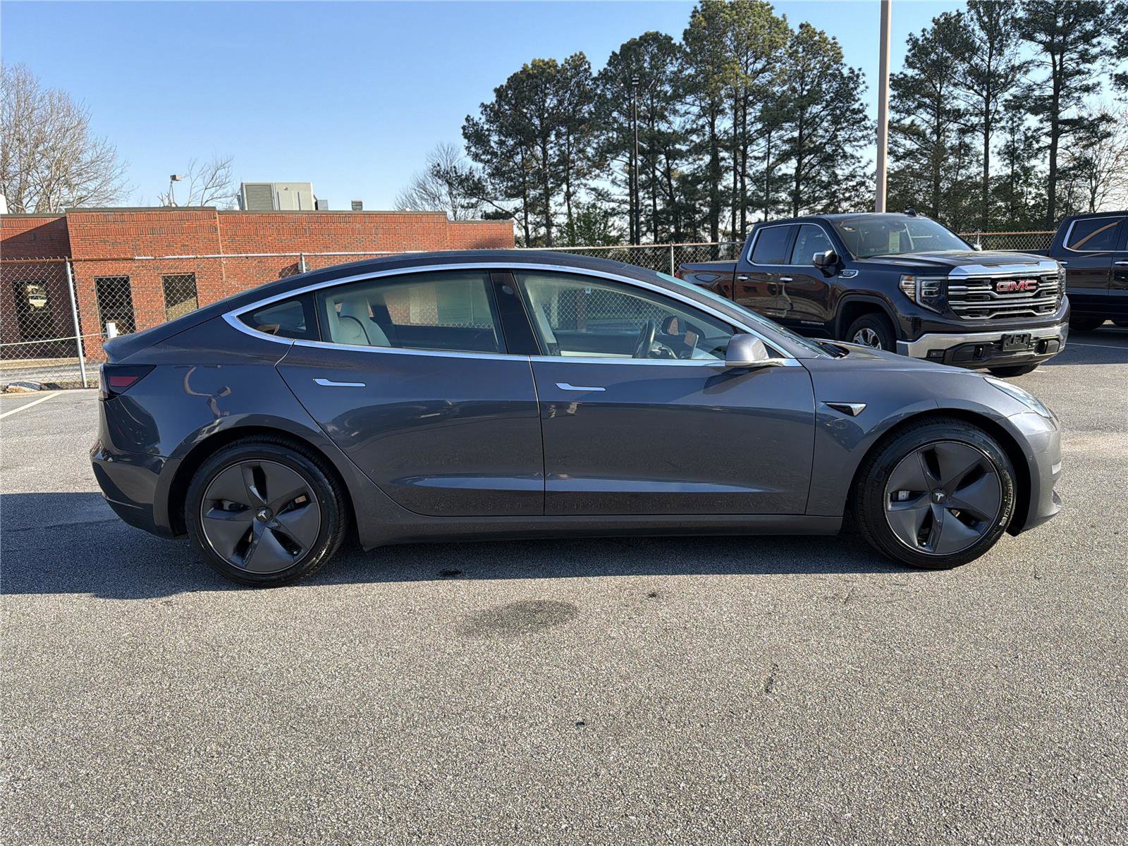 Used 2020 Tesla Model 3 Long Range image 3