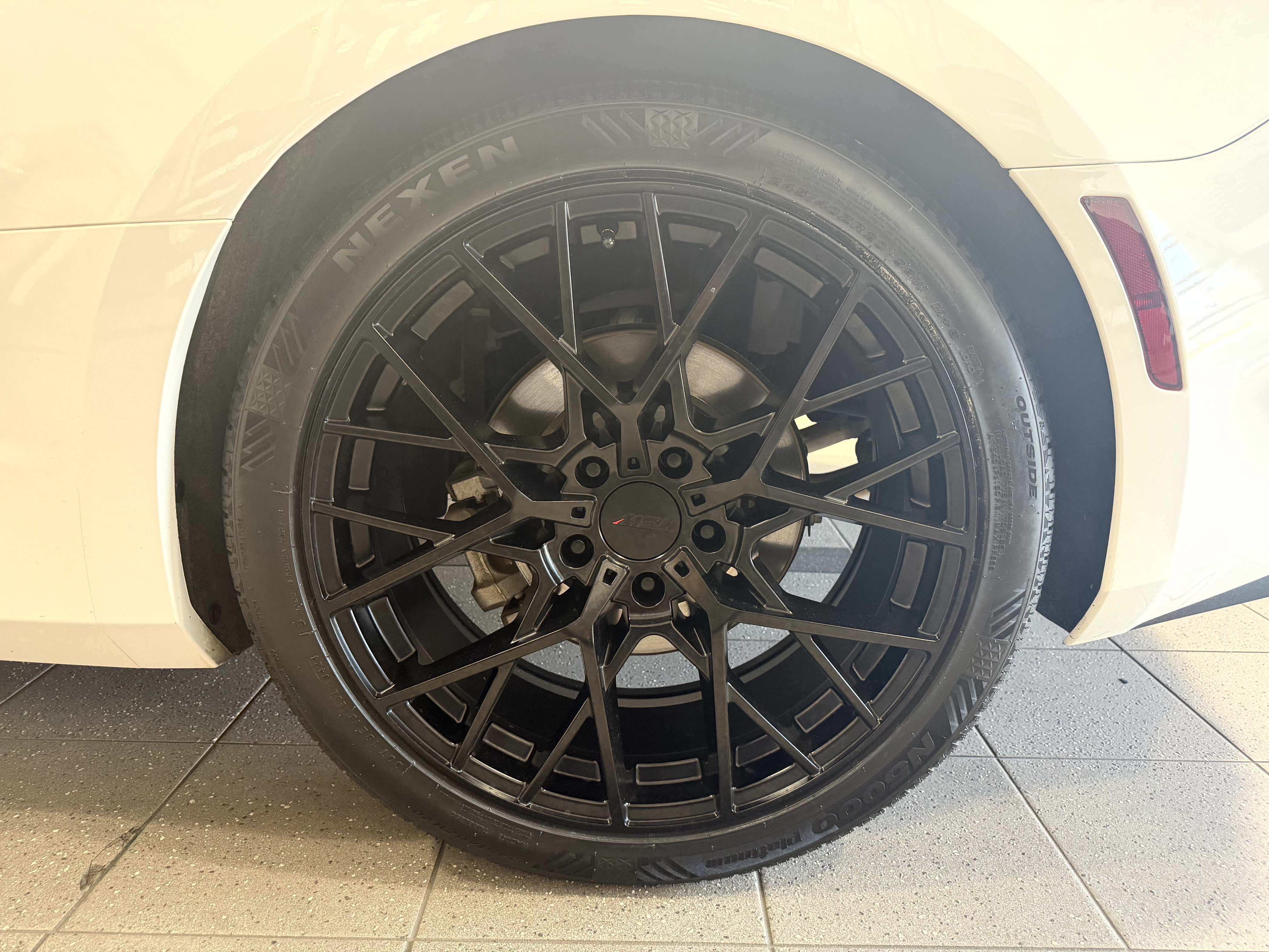 Used 2019 Chevrolet Camaro LT RWD image 9
