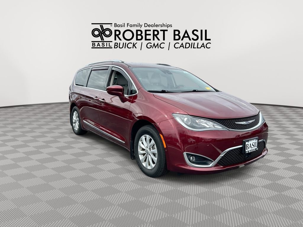 Used 2019 Chrysler Pacifica Touring-L w/ Advanced Safetytec Group FWD image 2