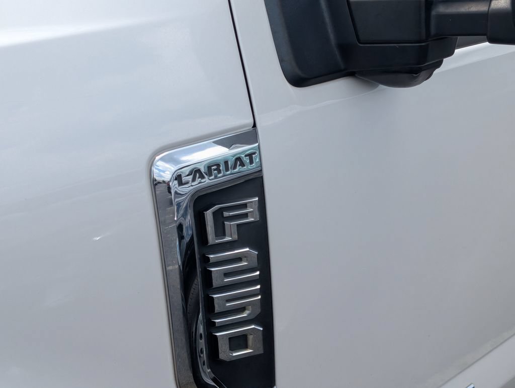 Used 2017 Ford F250 Lariat w/ Lariat Value Package AWD/4WD image 9