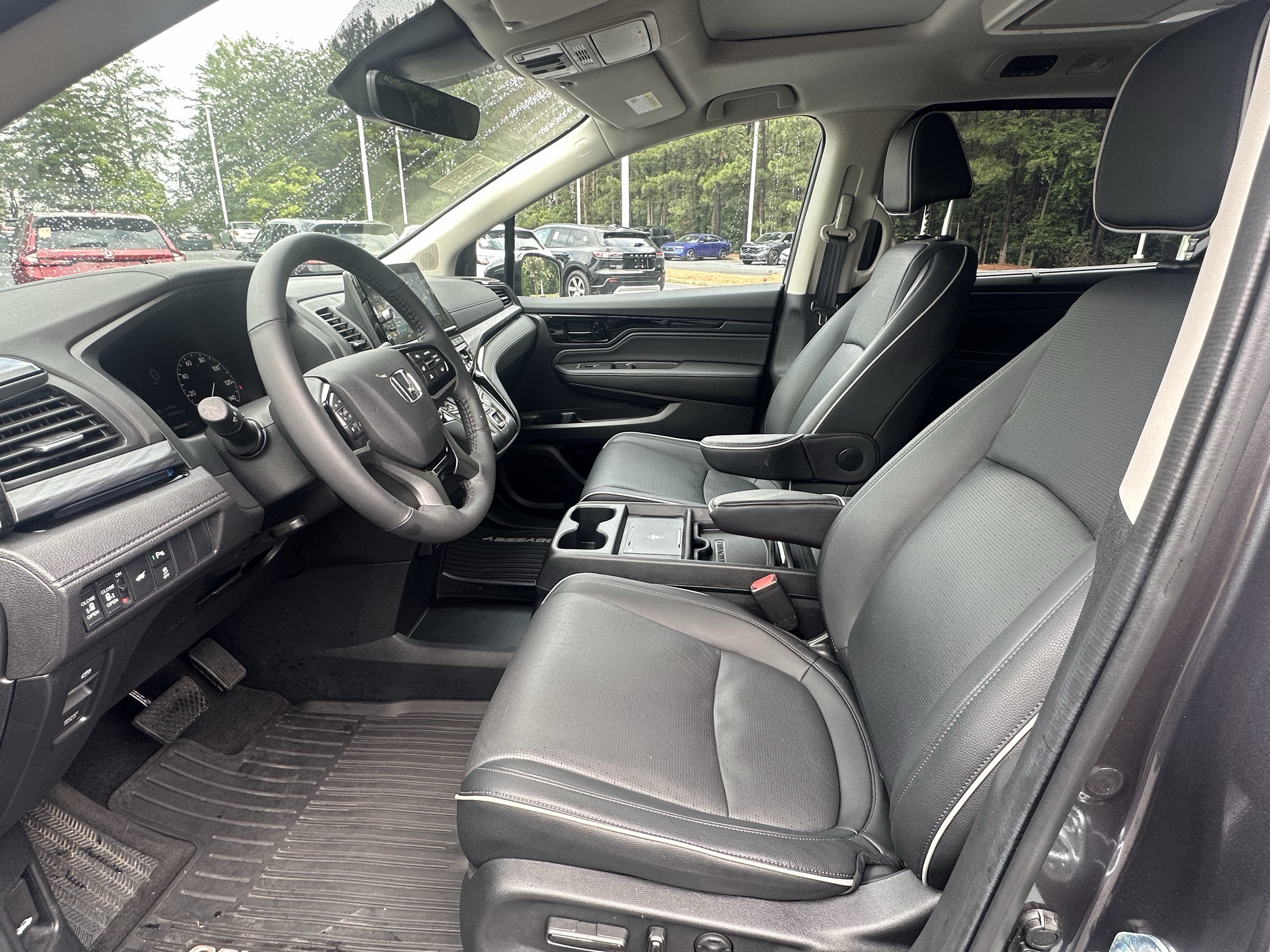 Used 2026 Honda Odyssey Elite image 12