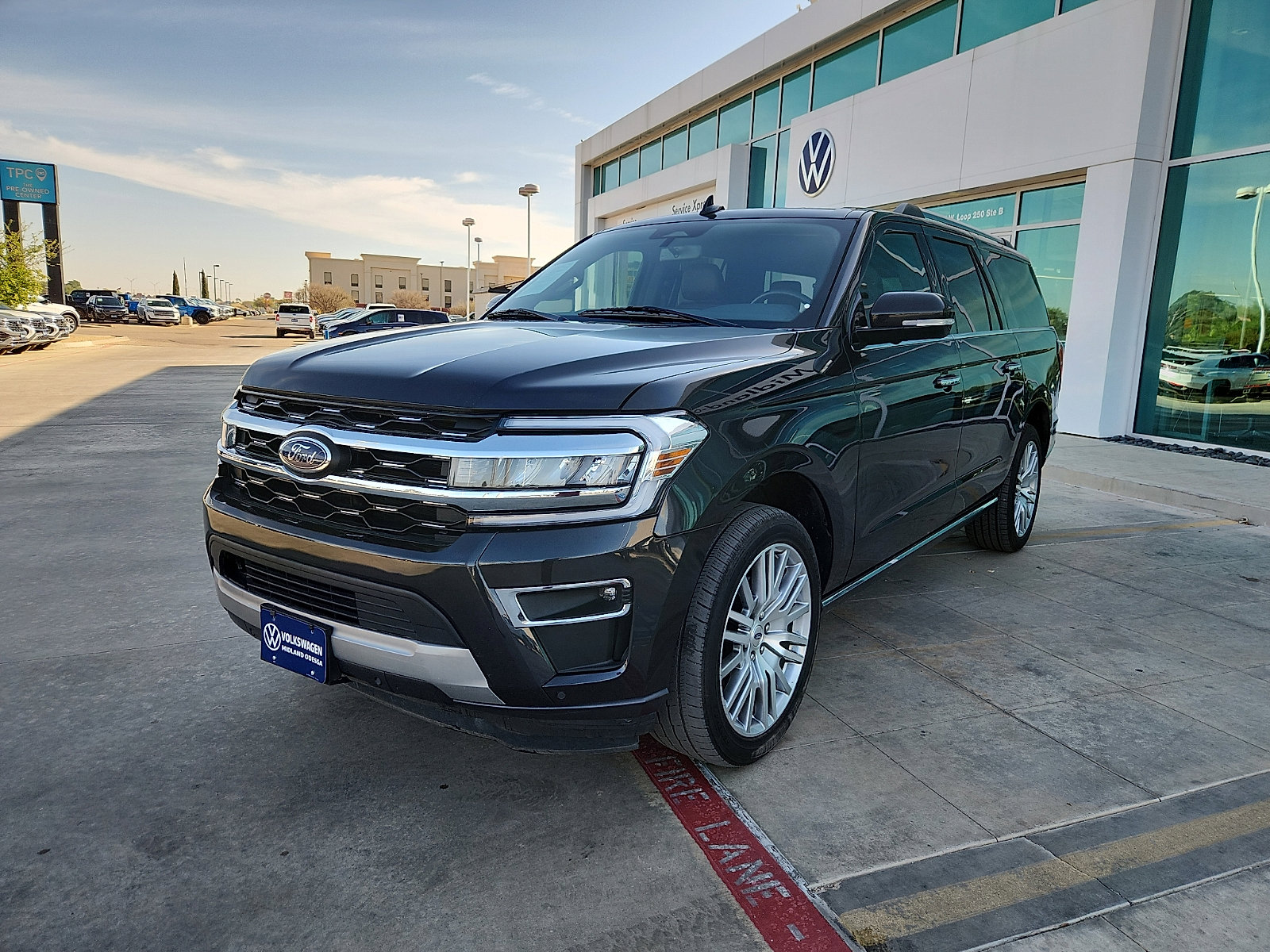 Used 2024 Ford Expedition Max Limited image 3