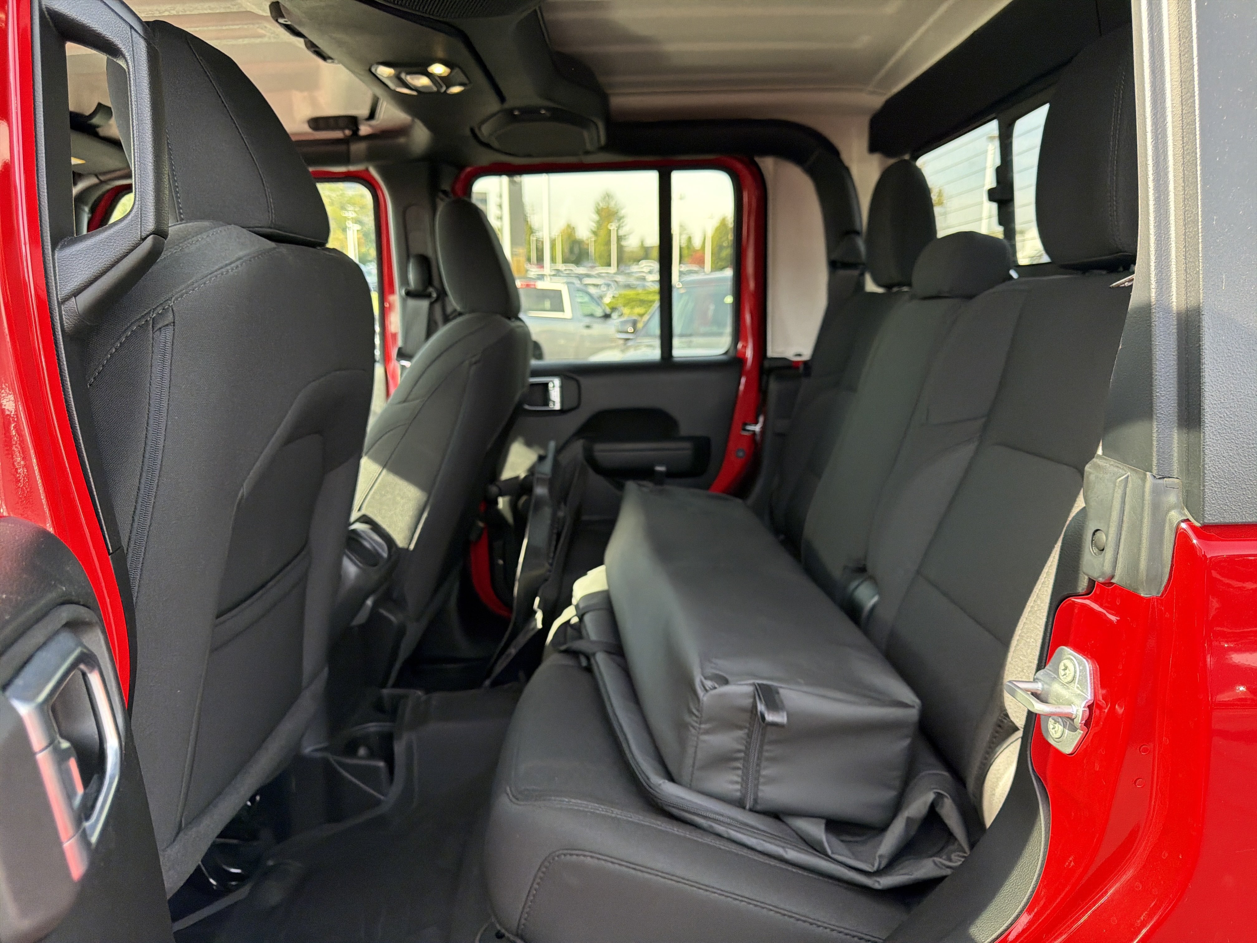 Used 2023 Jeep Gladiator Sport AWD/4WD image 19