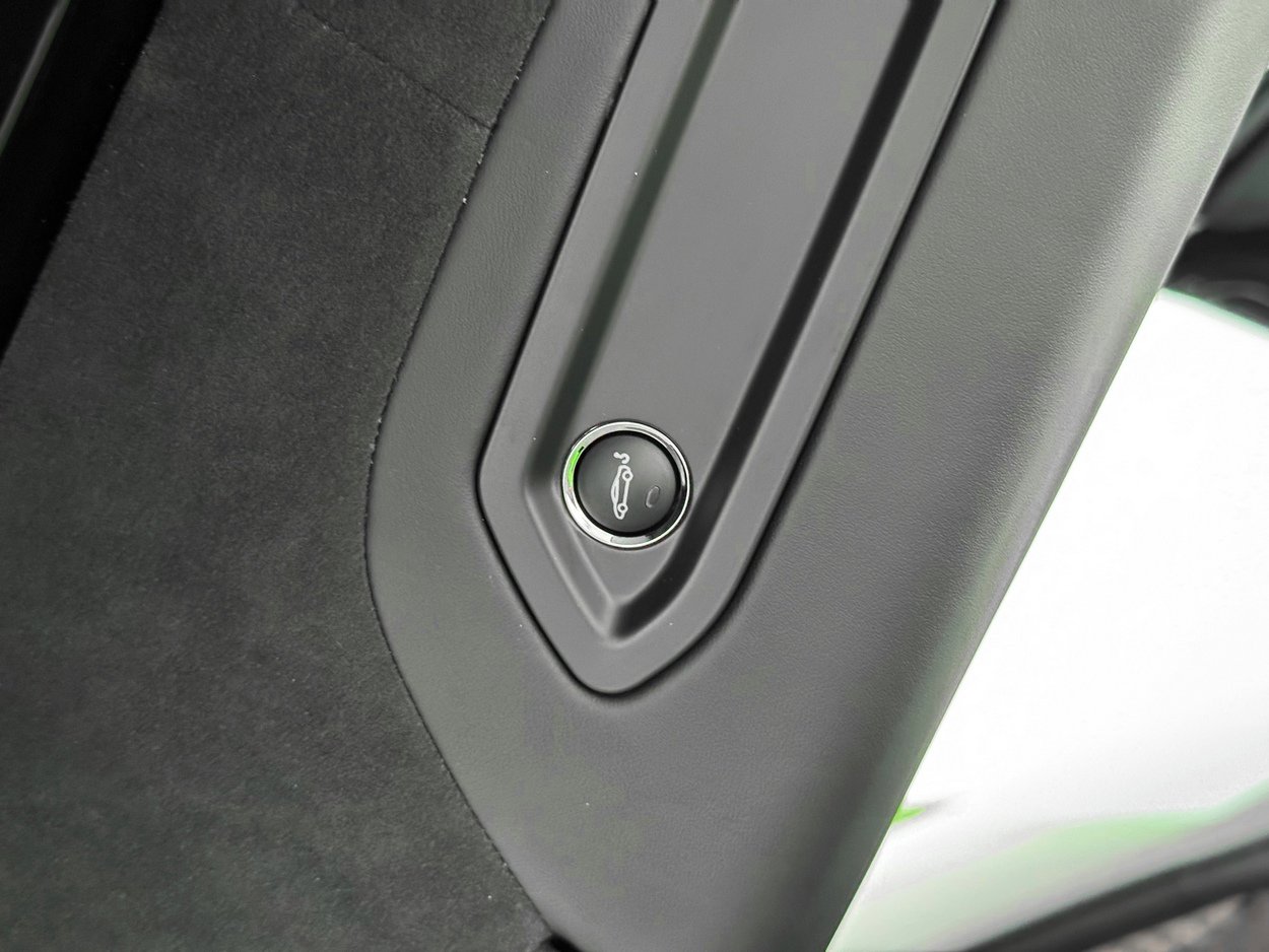 New 2026 McLaren 750S image 14