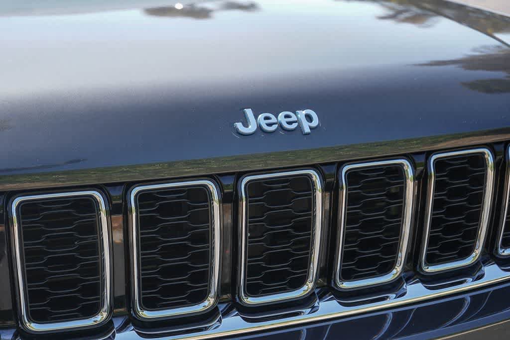 Used 2022 Jeep Grand Cherokee Limited 4xe w/ MOPAR Finishing Package AWD/4WD image 11