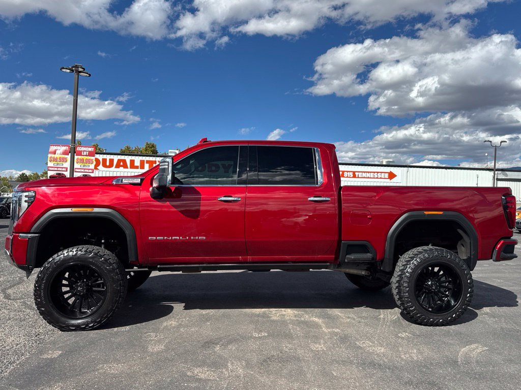 Used 2024 GMC Sierra 2500 Denali w/ Denali Reserve Package AWD/4WD image 3