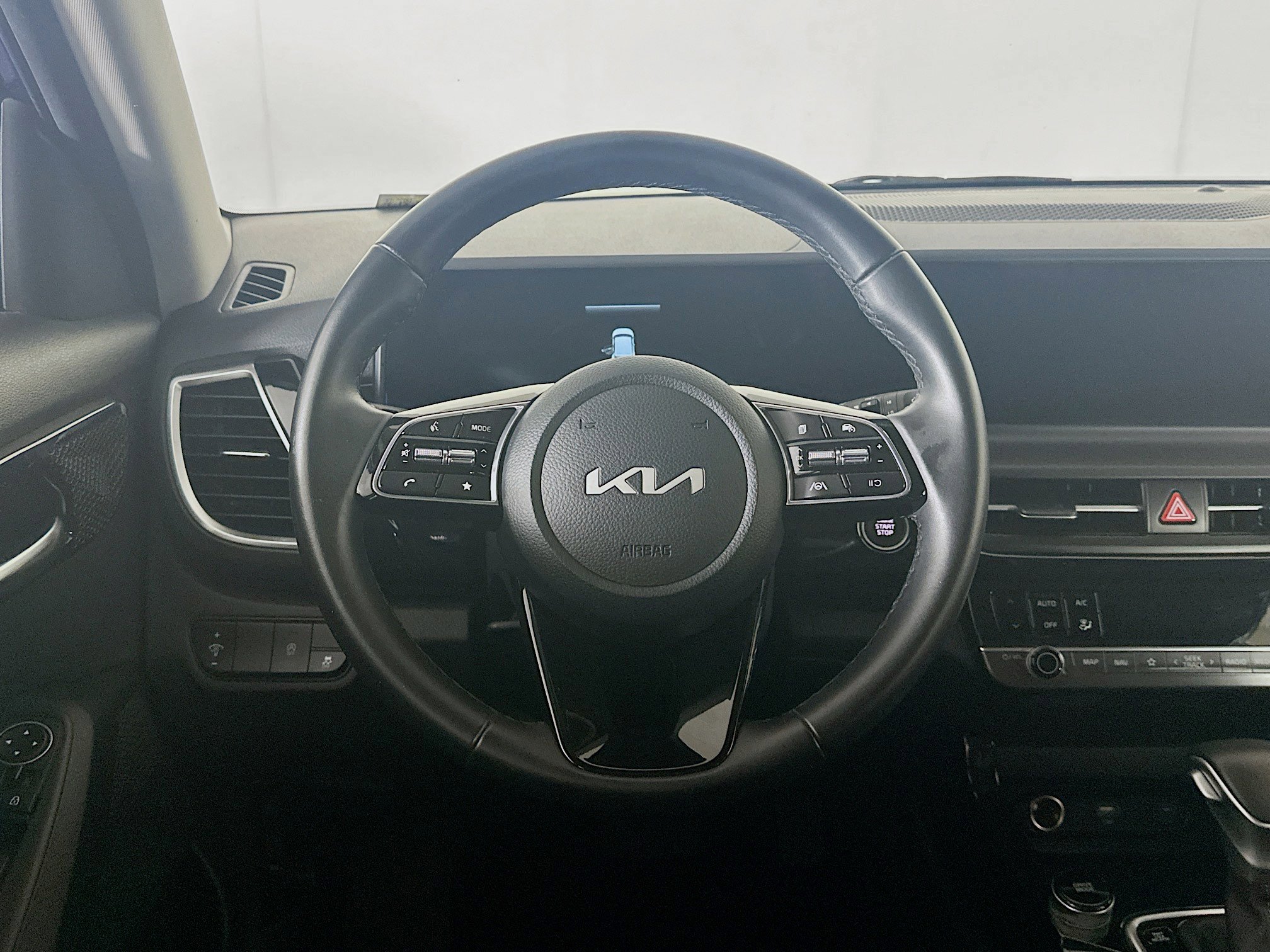 Used 2025 Kia Seltos S image 18