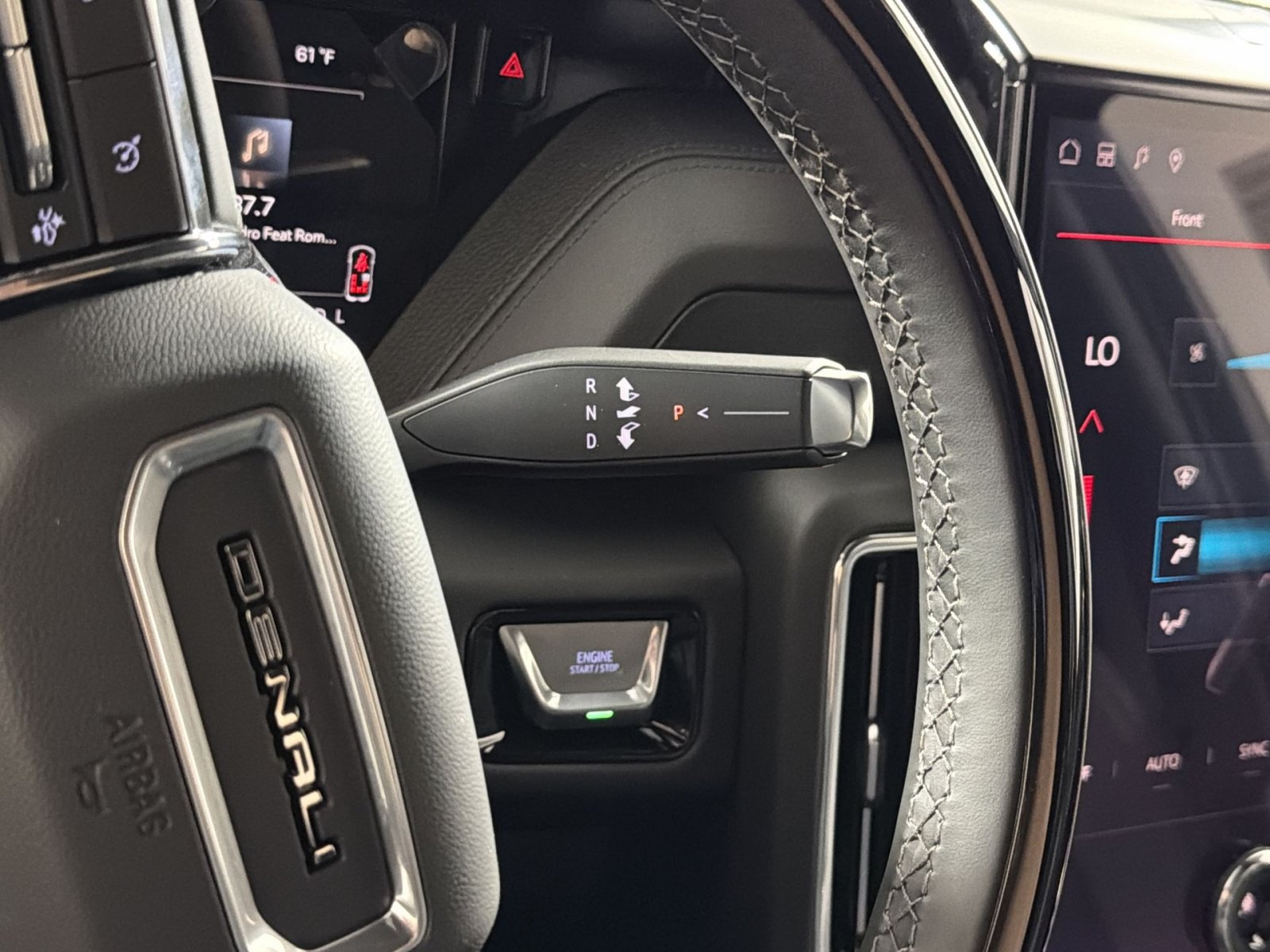 New 2026 GMC Yukon XL Denali w/ Denali Reserve Package AWD/4WD image 22