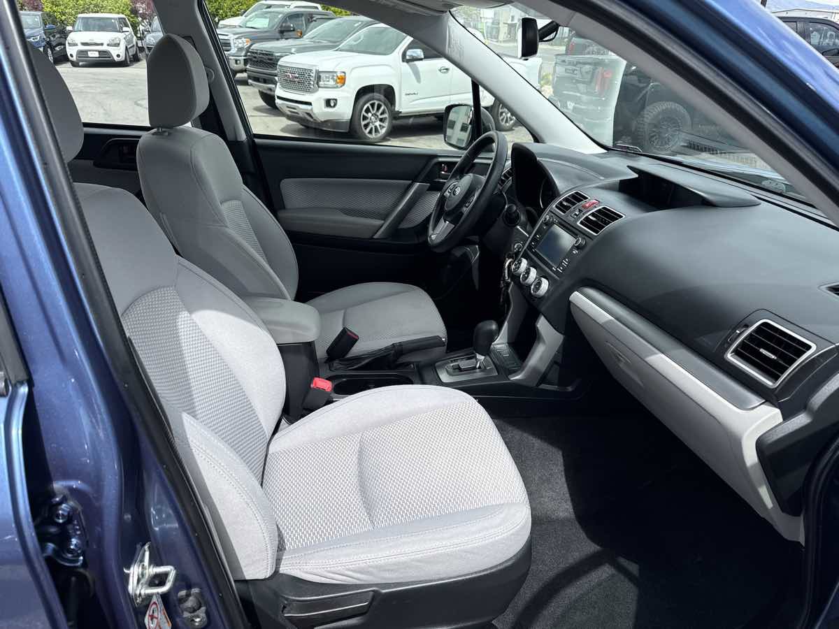 Used 2018 Subaru Forester 2.5i w/ Alloy Wheel Package AWD/4WD image 17