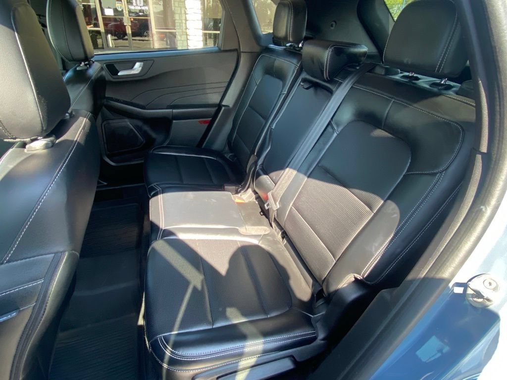 Used 2023 Ford Escape Platinum AWD/4WD image 49