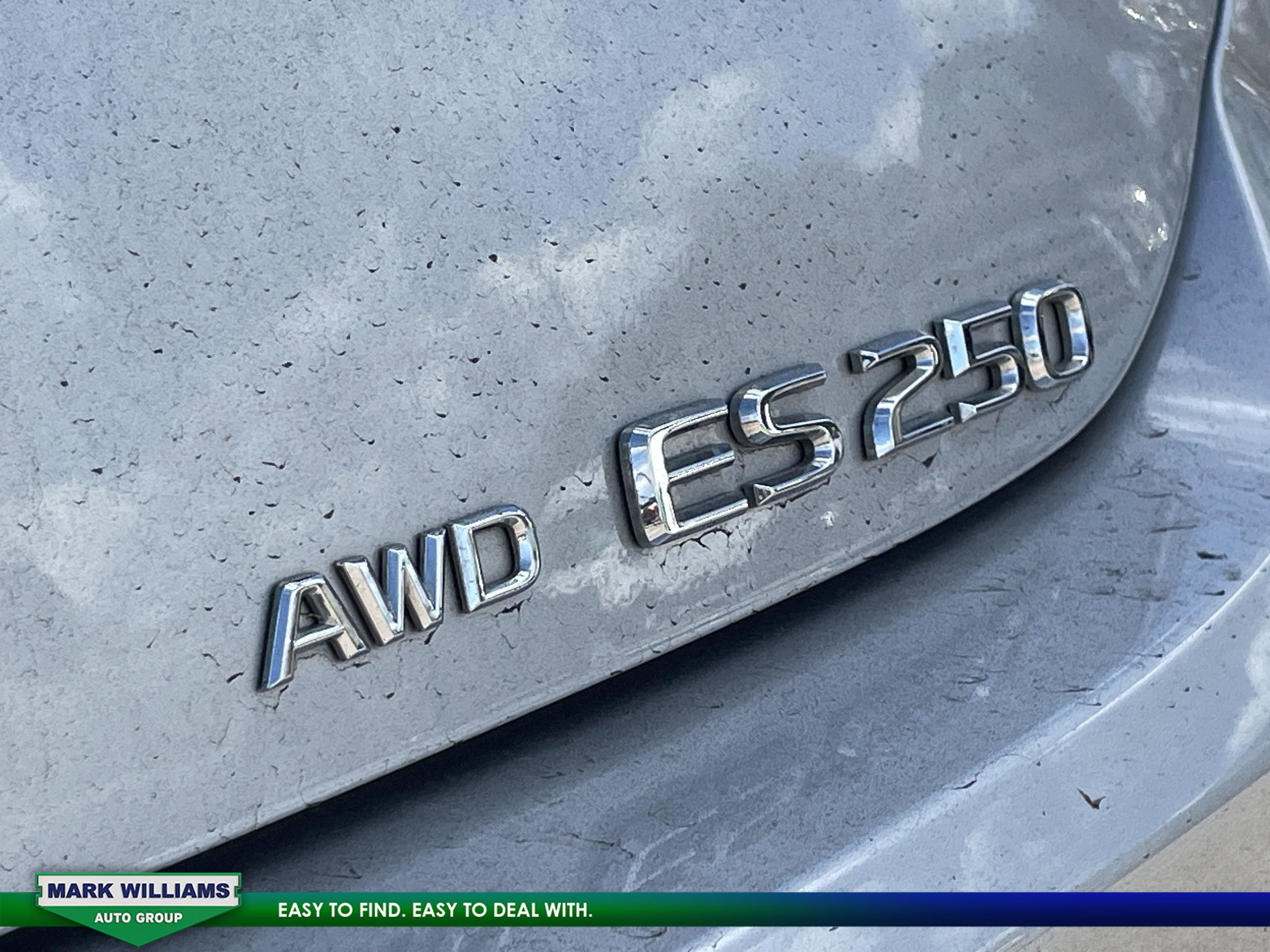 Used 2021 Lexus ES 250 w/ Premium Package image 9