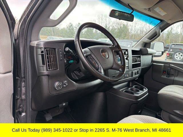 Used 2022 GMC Savana 2500 w/ Communications Package RWD image 15